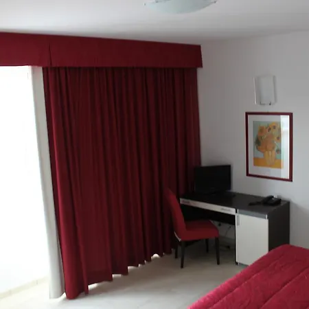Capannino Della Suvera Hotel 2*